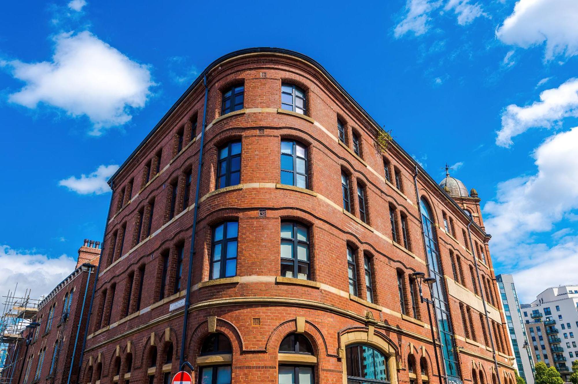 2 King Beds With Corner View. Manhattan Loft Apartment Leeds  Exterior photo