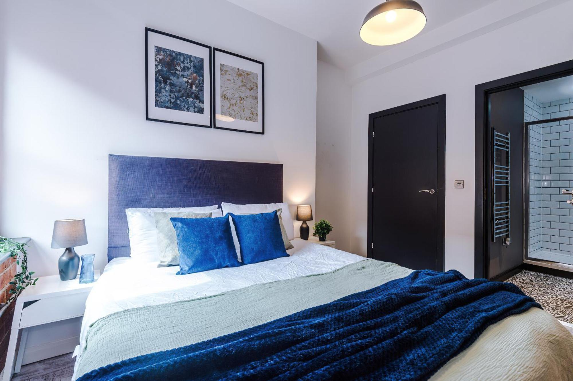 Luxury 2 King Beds In City Centre Leeds  Room photo