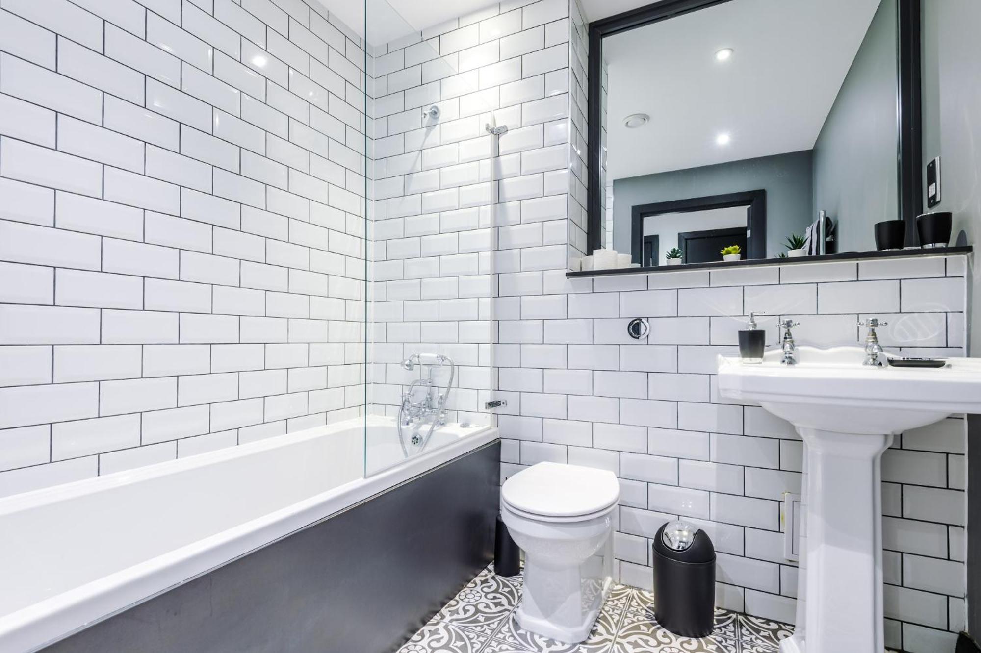 Luxury 2 King Beds In City Centre Leeds  Room photo